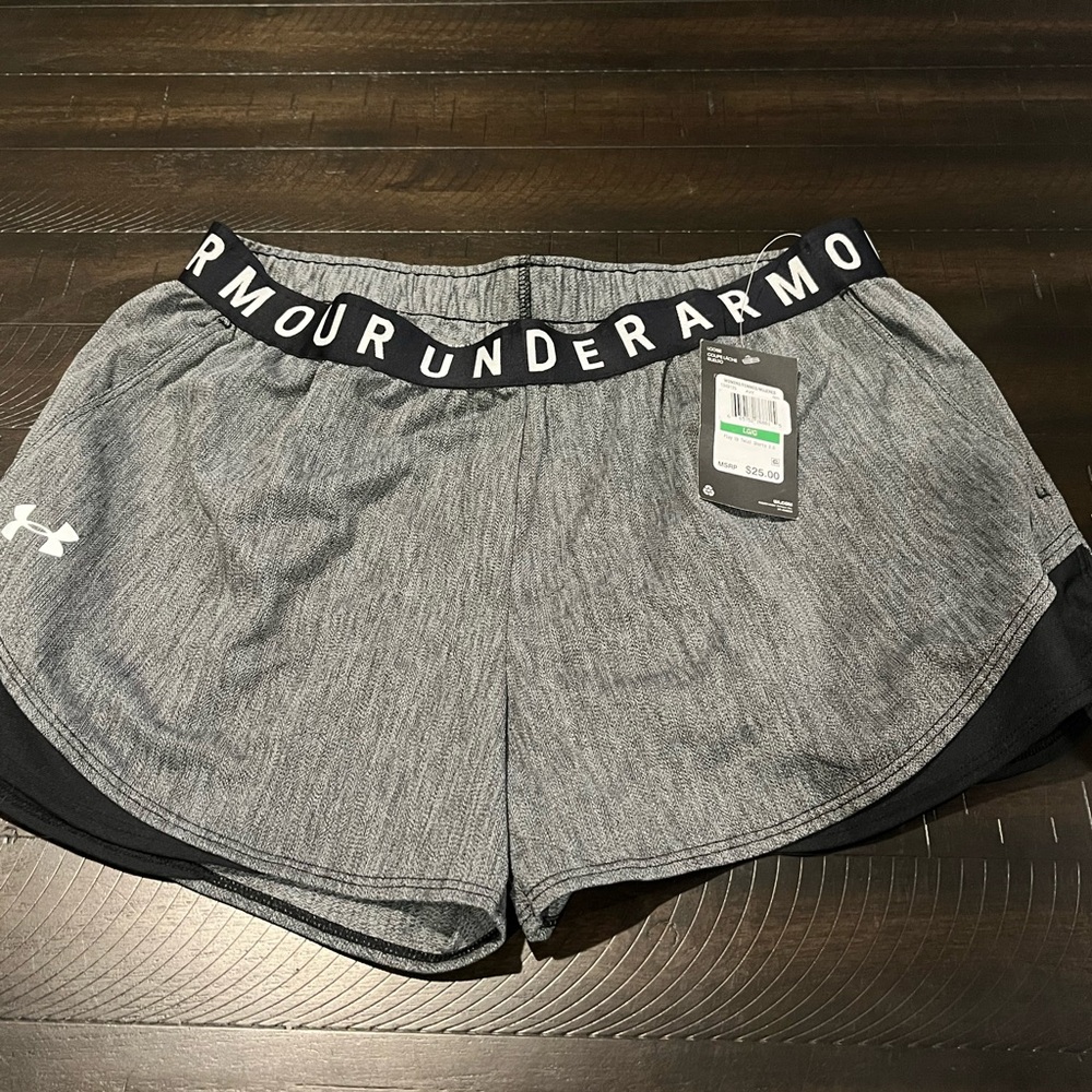 Under Armour Women's Heathered Gray Athletic Shorts size large New